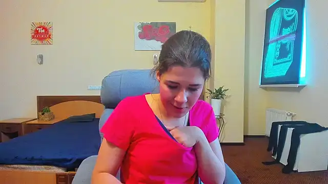 Joannia online show from September 2025 07:36:01 AM