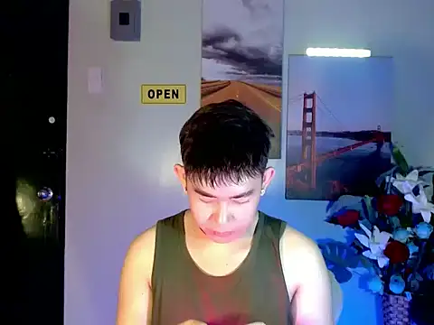 NaughtyGlow97 online show from October 2025 09:27:02 PM
