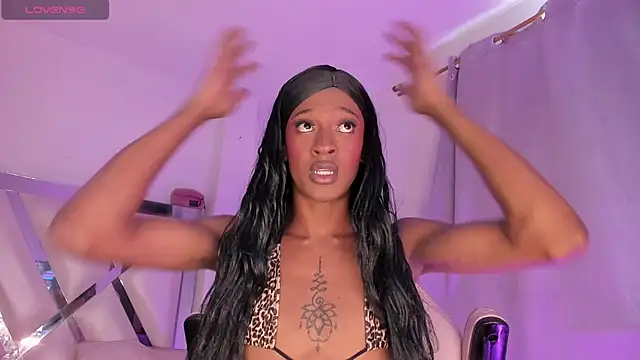 Mia royal online show from July 2026 08:38:01 PM