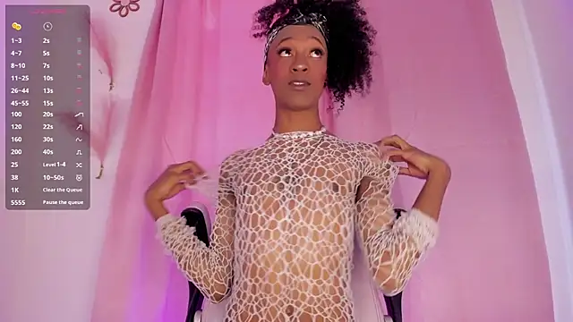 Mia royal online show from July 2026 04:18:02 PM