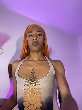 Mia royal online show from May 2026 12:05:01 PM