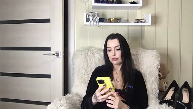 ArinaAmour online show from May 2026 05:56:01 PM