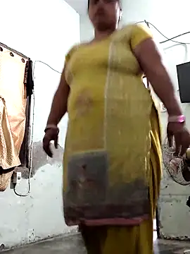 Mmm143 online show from April 2026 10:29:01 AM