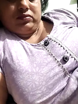 Mmm143 online show from April 2026 09:39:33 PM