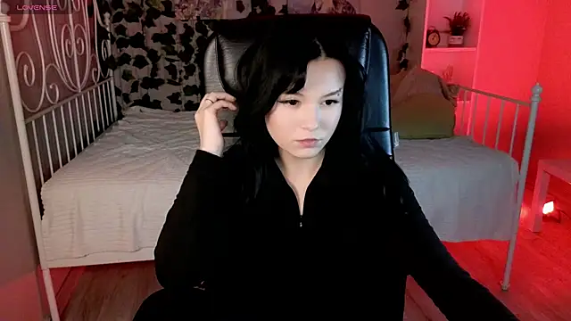 Aurora Gilbert online show from September 2025 04:12:01 PM