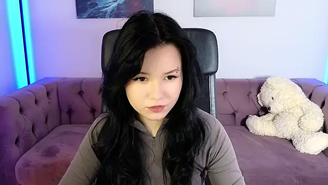 Aurora Gilbert online show from October 2025 11:01:01 AM