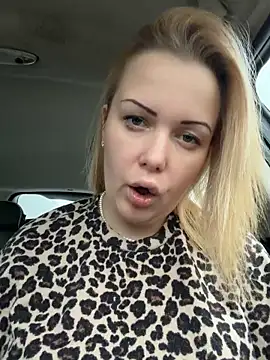 Piccolamonella29 online show from February 2026 04:07:01 PM