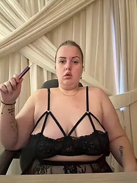 Snapshot of Piccolamonella29 chatting on October 2025 04:11:02 PM Piccolamonella29 online show from October 2025 04:11:02 PM