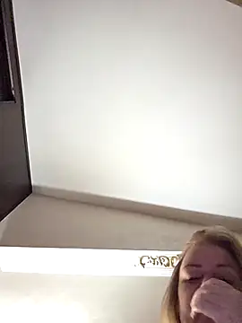 Piccolamonella29 online show from December 2025 05:24:02 AM