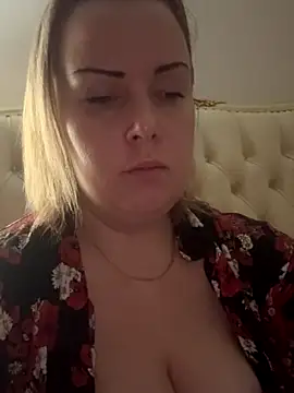 Piccolamonella29 online show from December 2025 12:54:01 PM