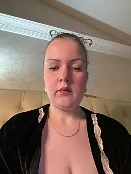Piccolamonella29 online show from May 2026 07:34:01 AM
