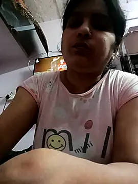 aliya-jaan71 online show from April 2026 08:00:02 AM