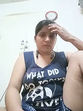 aliya-jaan71 online show from June 2026 10:16:02 AM