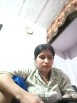 aliya-jaan71 online show from April 2026 04:19:02 PM