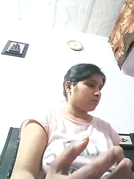 aliya-jaan71 online show from April 2026 08:32:01 AM