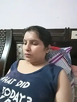 aliya-jaan71 online show from August 2026 05:19:01 PM