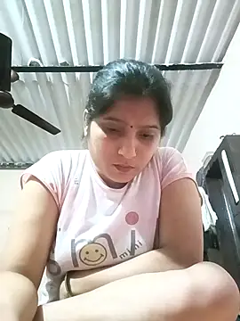 aliya-jaan71 online show from April 2026 04:02:02 PM