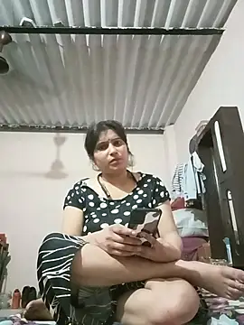 aliya-jaan71 online show from June 2026 10:03:02 PM