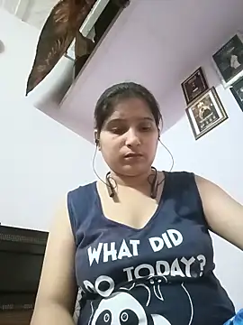 aliya-jaan71 online show from June 2026 05:13:02 PM
