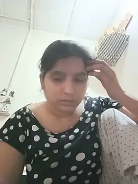 aliya-jaan71 online show from May 2026 07:06:01 AM