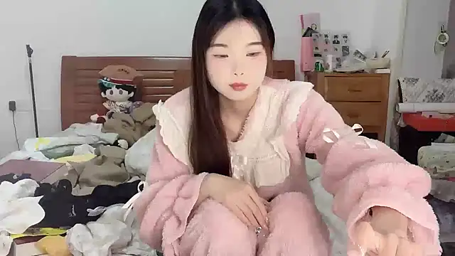 Akong11 online show from October 2025 06:08:01 PM