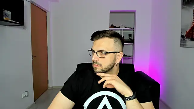 Jace Thorne online show from November 2025 05:18:02 PM