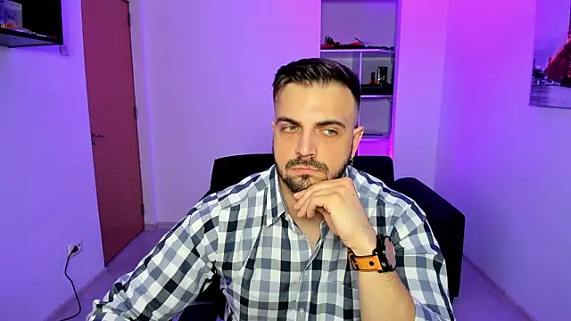 Jace Thorne online show from November 2025 06:45:02 PM