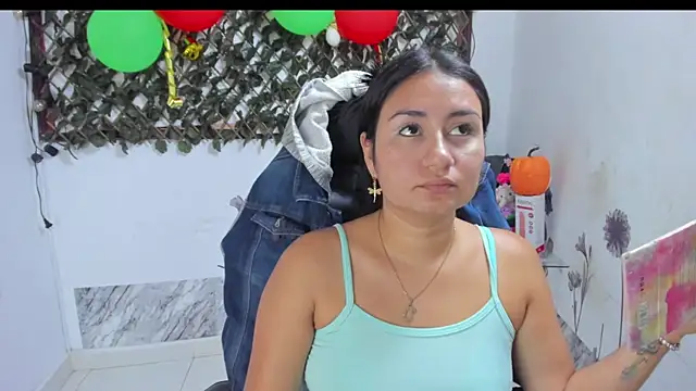 Luna021 1 online show from October 2025 07:37:01 PM