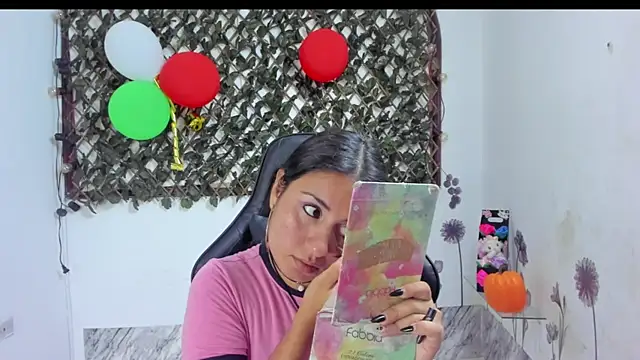 Luna021 1 online show from November 2025 07:17:02 PM