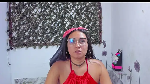 Luna021 1 online show from November 2025 08:09:02 PM