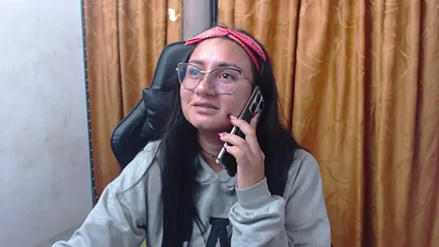 Luna021 1 online show from December 2025 09:01:02 PM