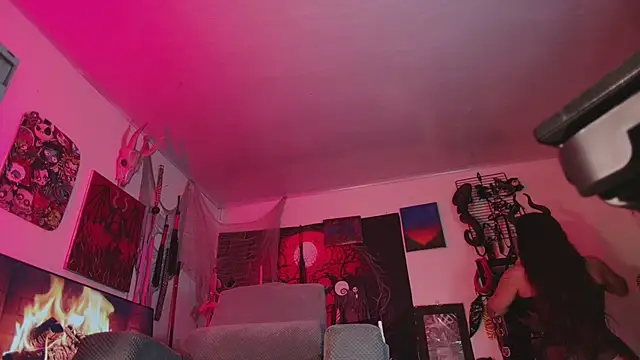 agathaaiko6 online show from April 2026 01:41:01 AM