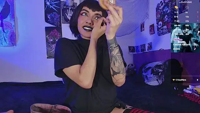 agathaaiko6 online show from November 2025 12:22:01 AM