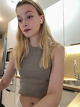 FriendlyFire 18 online show from March 2026 09:18:02 PM