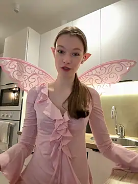 FriendlyFire 18 online show from October 2025 07:35:01 PM