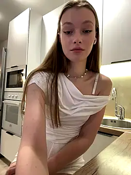 FriendlyFire 18 online show from October 2025 07:00:02 PM