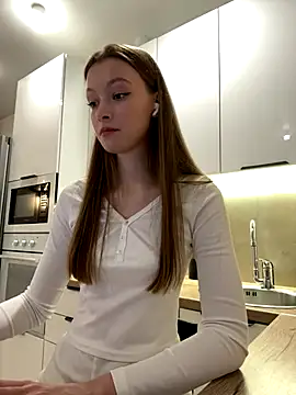 FriendlyFire 18 online show from October 2025 06:49:02 PM