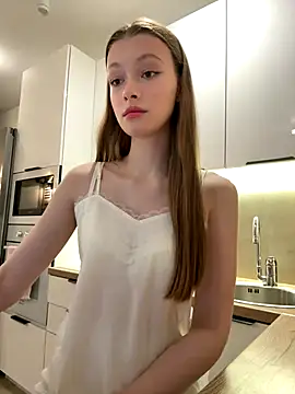 FriendlyFire 18 online show from December 2025 08:23:02 PM