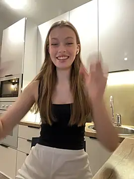 FriendlyFire 18 online show from October 2025 06:31:01 PM