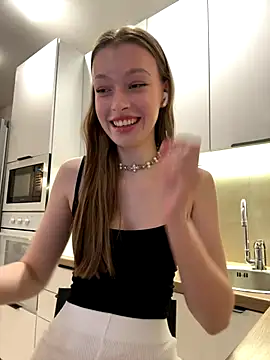 FriendlyFire 18 online show from October 2025 07:15:02 PM