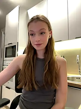 FriendlyFire 18 online show from September 2025 06:15:02 PM