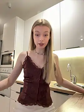 FriendlyFire 18 online show from December 2025 09:50:01 PM