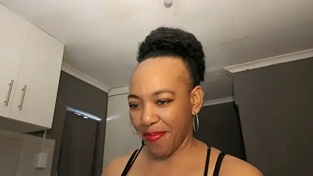 Lillyan N online show from February 2026 07:04:02 AM