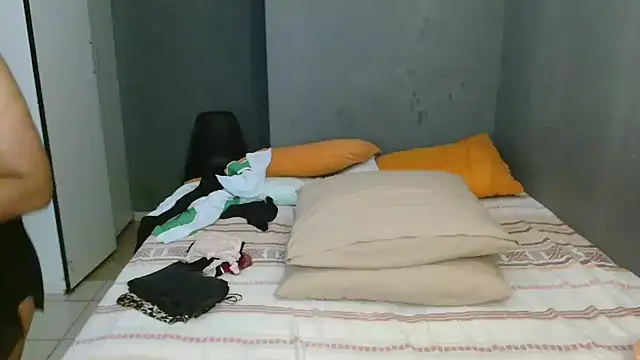 Lillyan N online show from March 2026 11:04:02 AM