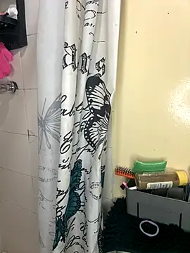 Snapshot of polylove18 chatting on December 2025 09:38:02 PM polylove18 online show from December 2025 09:38:02 PM