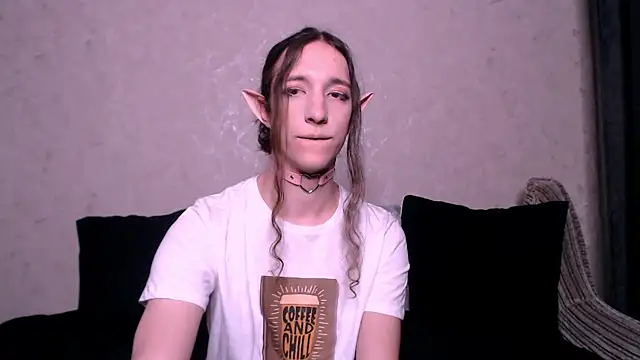 SilverMuse  online show from October 2025 02:43:01 AM