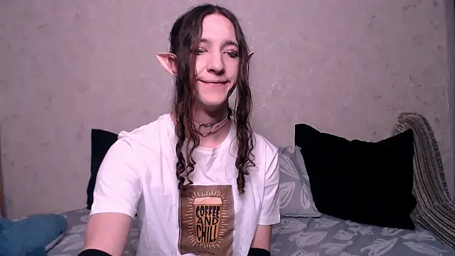 SilverMuse  online show from October 2025 12:01:01 AM