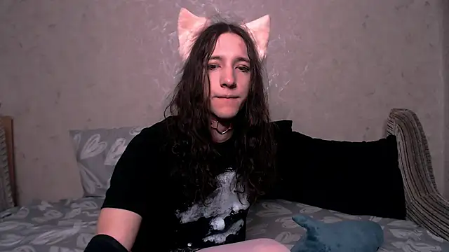 SilverMuse  online show from October 2025 02:35:01 AM