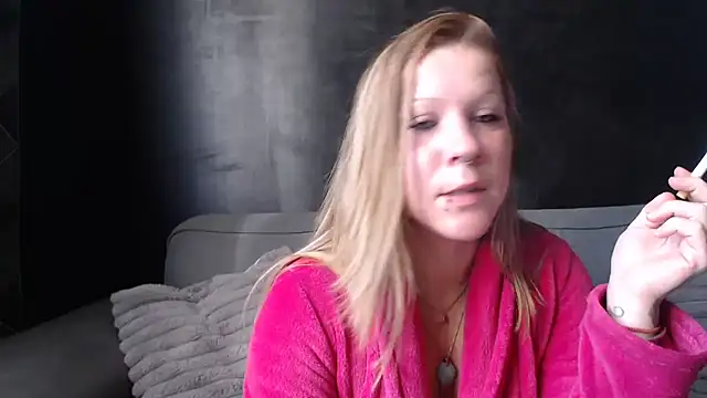 AnnaFalconeX online show from October 2025 07:38:02 AM