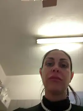 Snapshot of ainaht chatting on March 2026 09:25:01 AM ainaht online show from March 2026 09:25:01 AM